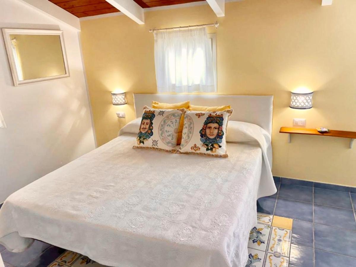 La Torretta Sea View Rooms Вико-Экуенсе Экстерьер фото