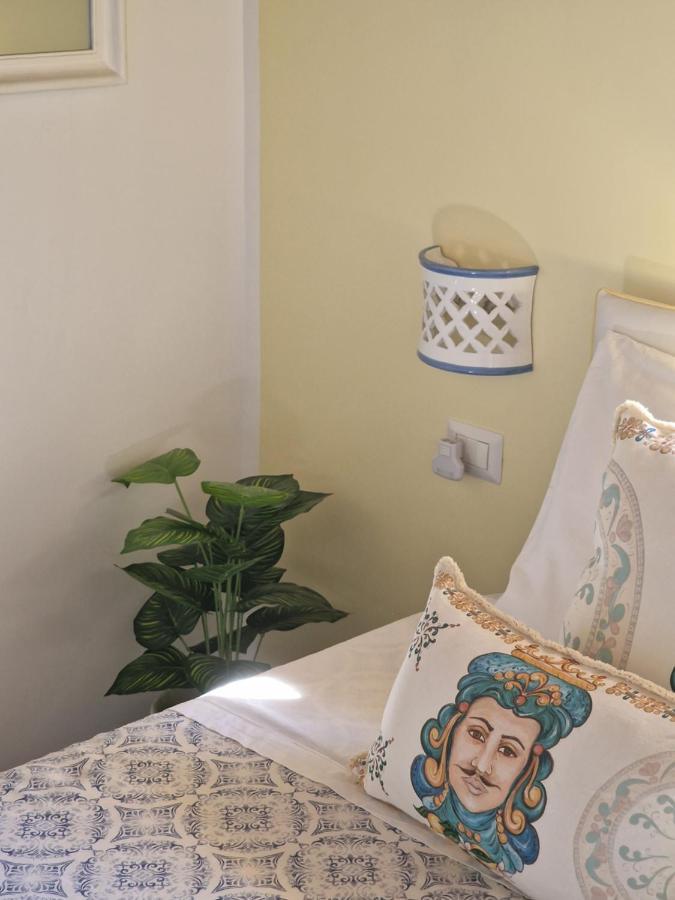 La Torretta Sea View Rooms Вико-Экуенсе Экстерьер фото