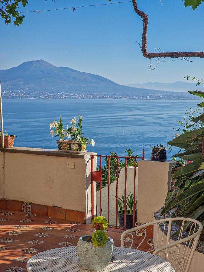 La Torretta Sea View Rooms Вико-Экуенсе Экстерьер фото