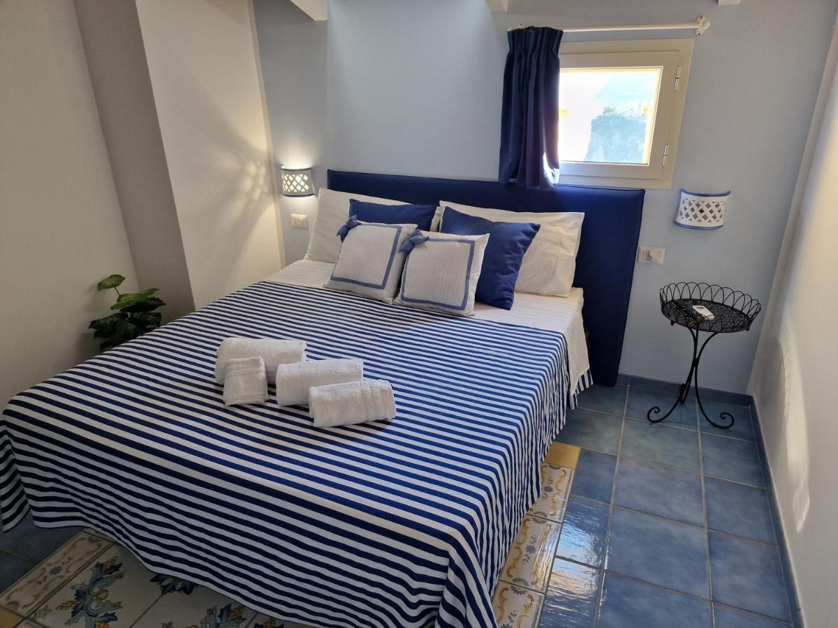 La Torretta Sea View Rooms Вико-Экуенсе Экстерьер фото