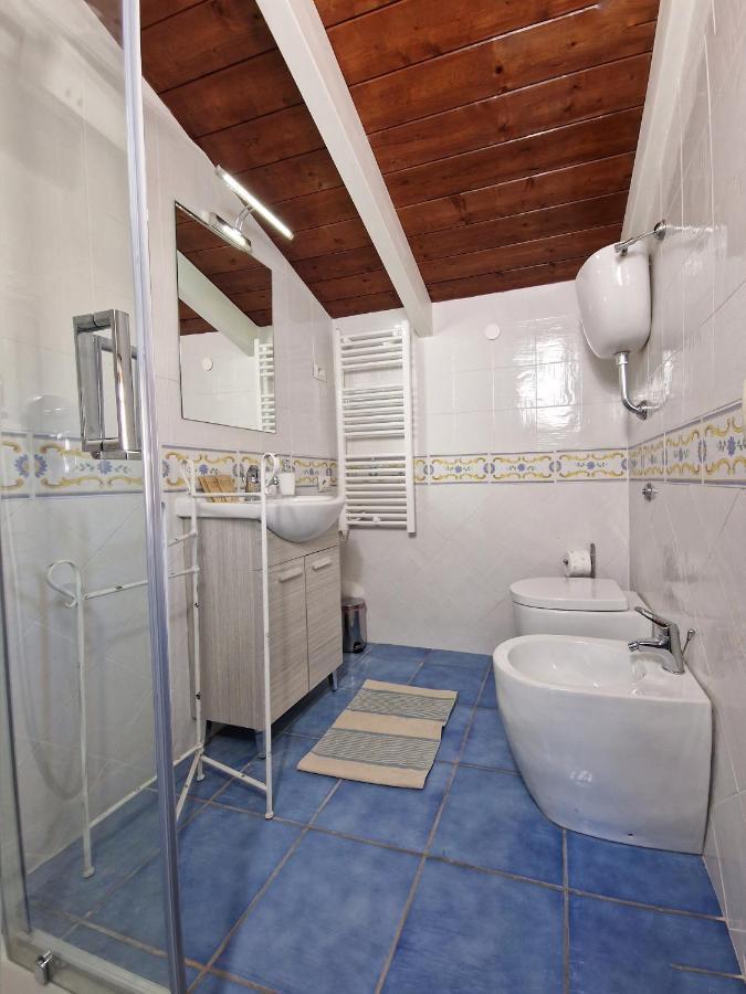 La Torretta Sea View Rooms Вико-Экуенсе Экстерьер фото